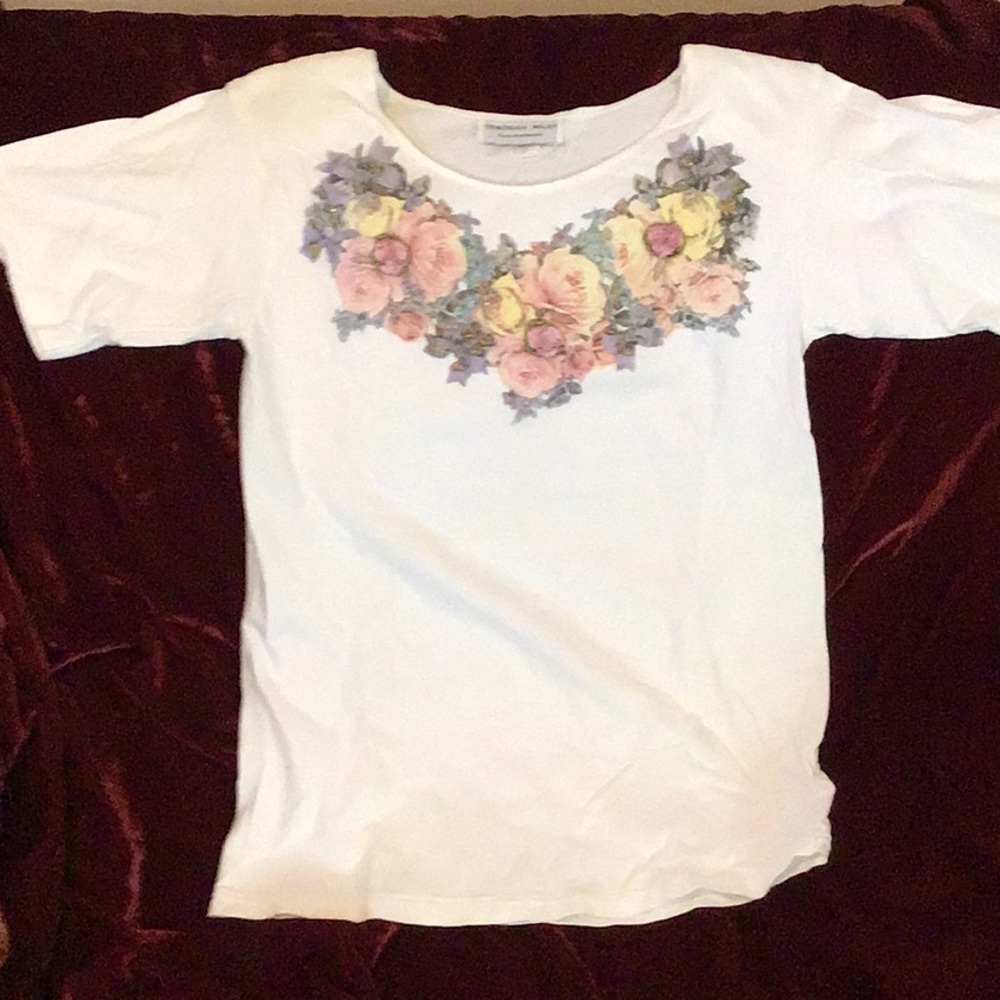 Vintage Deborah Wiley tee. Rose design